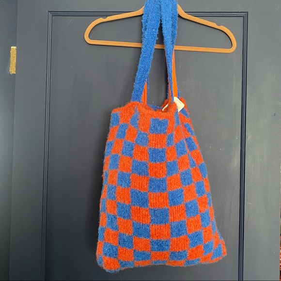 Checkers Carry On Scarf Set! - Picture 2 of 6